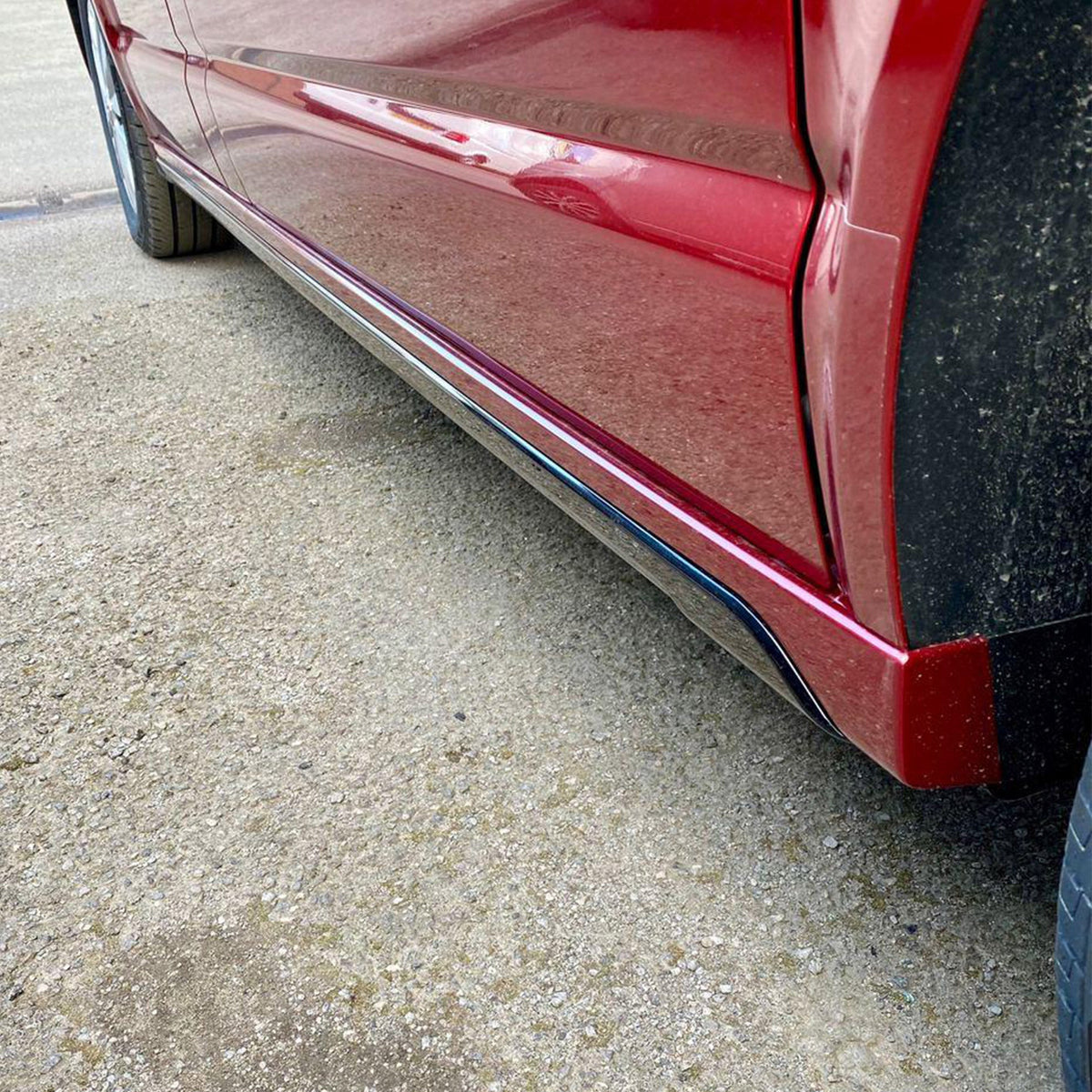 For VW T6 SWB Side Skirts Candy White Plastic Painted and Ready to Fit (B-Grade)