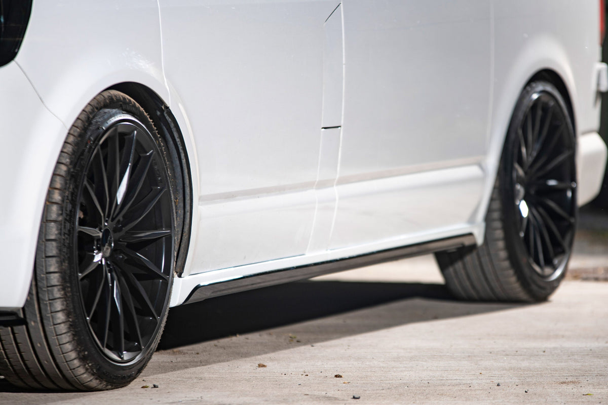 For VW T6 SWB Side Skirts Reflex Silver Plastic Painted and Ready to Fit (B-Grade)
