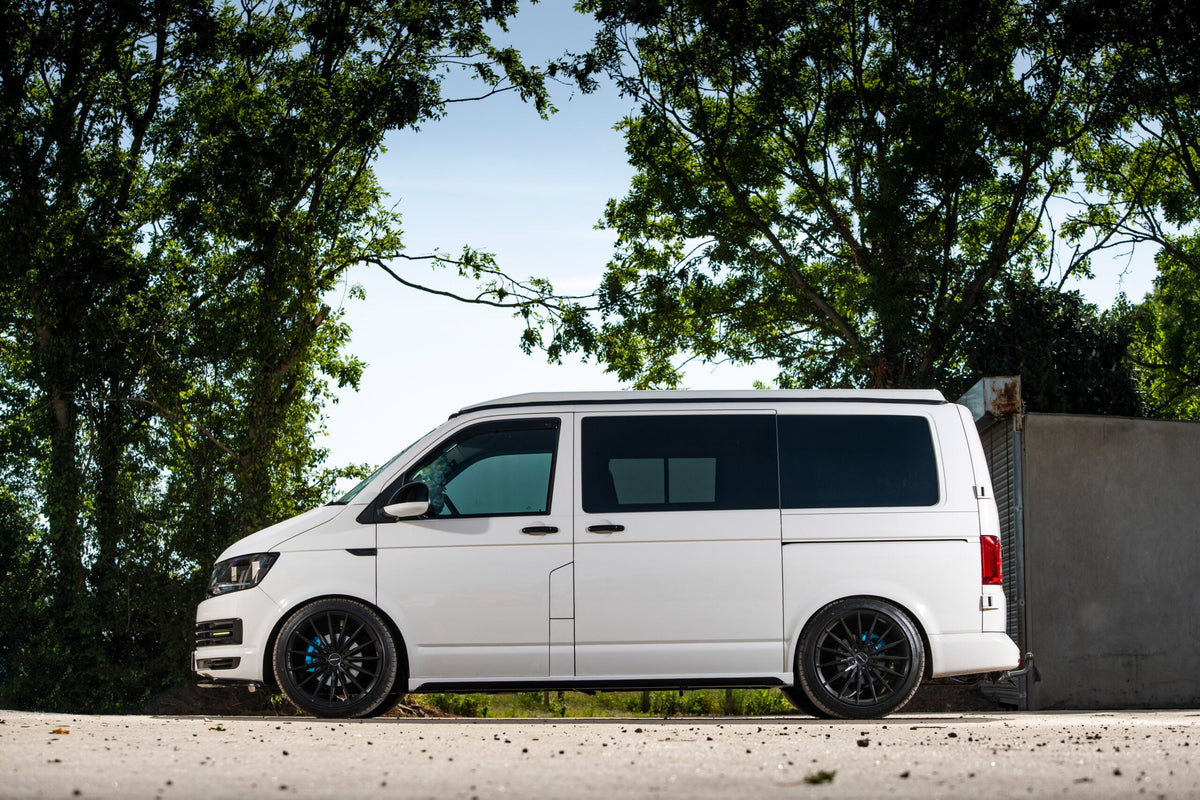 For VW T6 SWB Side Skirts Deep Black Plastic Painted and Ready to Fit (B-Grade)